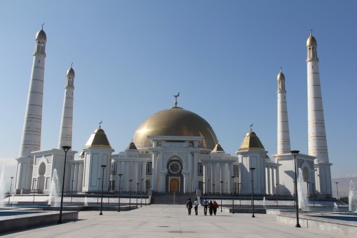 Ashgabat - Spirit of the Leader Mosque