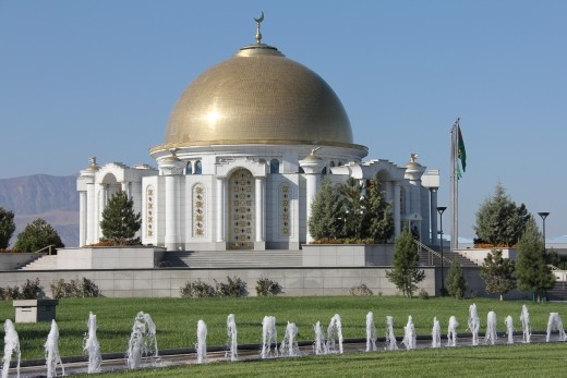 Ashgabat - Mausoleum of the Eternal leader