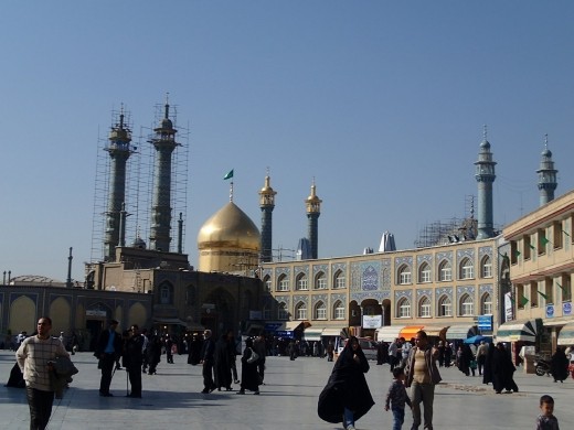 Iran - Qom - Fatima Shrine square
