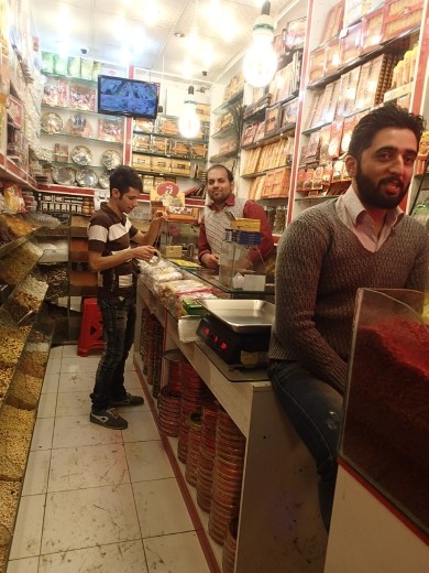 Iran - Mashhad - buying saffron at the bazaar