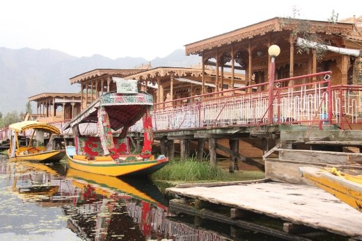 Kashmir houseboat