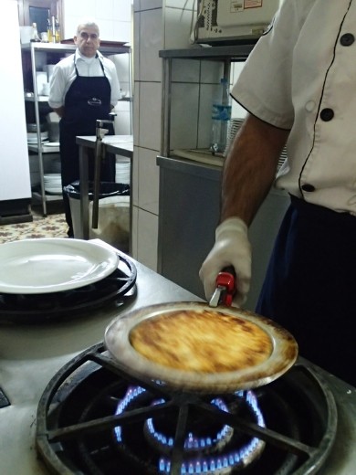 Turkey - food - step 4: making kunefe