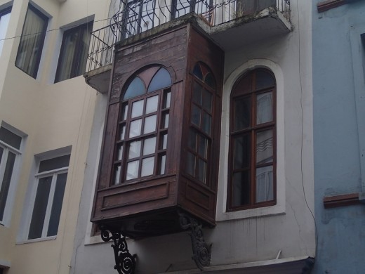 Interesting window feature in Cihangir