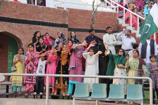 Wagha Pak-India Border cheerleaders