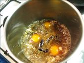 Poach the egg in the spicy tamarind sauce: by platetrotter, Views[259]