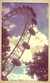 A complex engineering marvel inspired from a child's dream machine, London Eye.: by potpourriandhistory, Views[273]
