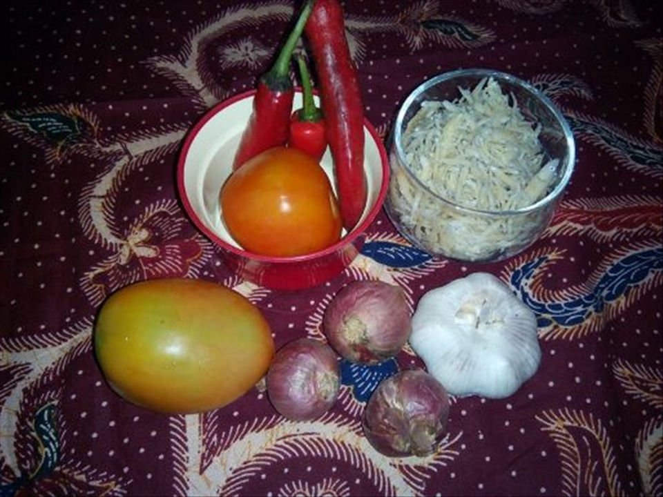 Ingredients for sambal. Dried small anchovies are crunchy and tasty when fried.