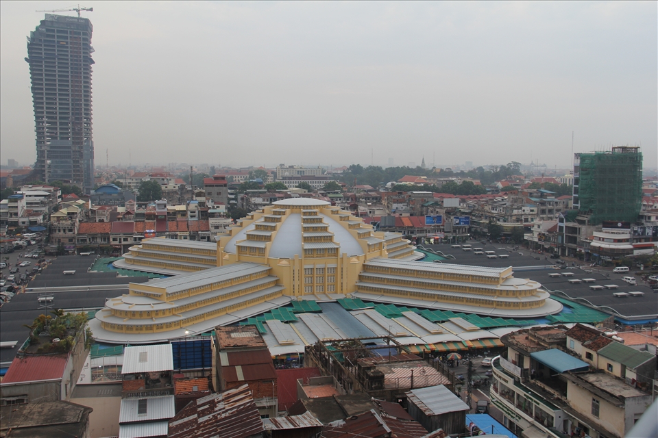 Establishing shoot of Psa Thmey