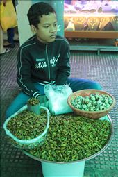 Vendor at Psa Thmey Market  : by psatmey, Views[403]