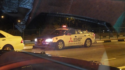 there are some electric taxis in sangapor, which city in europe or in united state can do that ?
