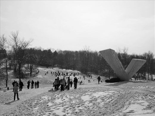 Life goes on. After all, the monument is a gathering place for residents of the city of Kragujevac throughout the year. In winter, when the first snow falls, parents bring their children to the snowballing and sledding. They  use every minut to play with each others, but they never forget their ancestors.