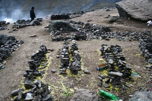 After three days of dances, songs and prayers, the pilgrims leave. Their ritual 'cells' stay as well as some crap that contributes to the rapid melting of snow. This is a faith that moves (and melts) mountains.