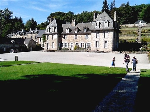 Chateau Forges Des Salles