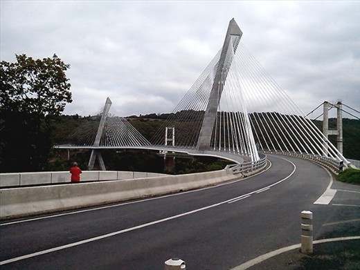 New suspension bridge across the inlet near Le Faou.  Built in 2011 at a cost of 43million euro. 