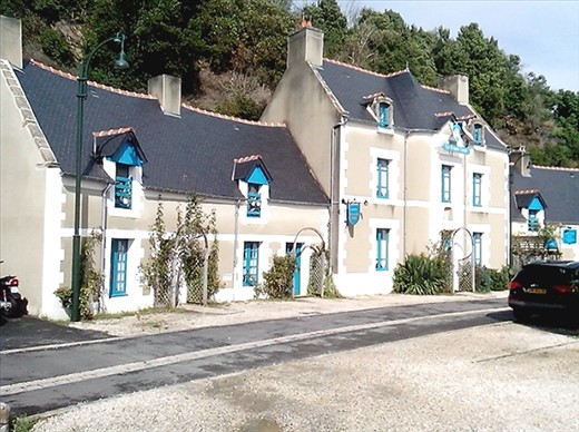 More attractive buildings. Cancale