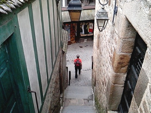 Narrow steep stairways winding their way everywhere.


