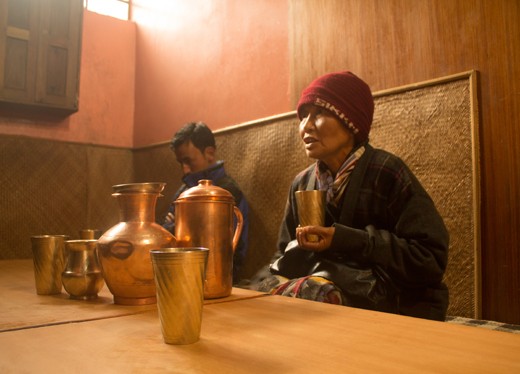 The women is a beggar but look at the royalty of that place 