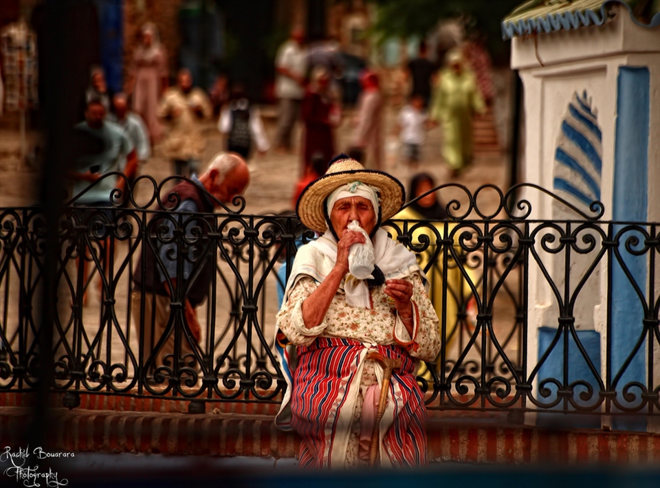 I shot this candid portraiture during my trip to Chefchaouen city.