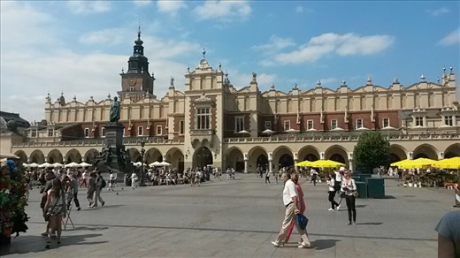 This building housed a market, and there were a bunch of pavilions on the other side.