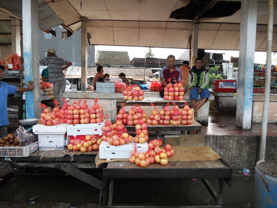 A local market. Apple is a 