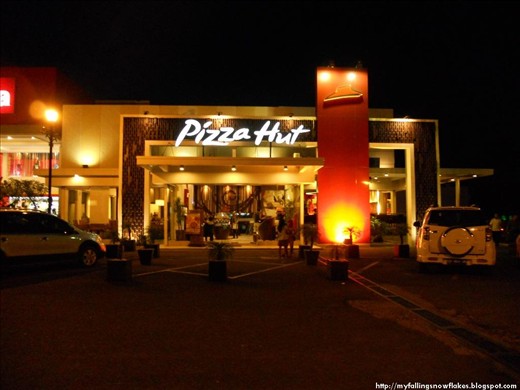 Pizza Hut in Makassar. It's one of luxury and expensive restaurant in this city.