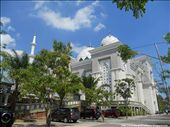 Mesjid Raya Makassar, one of big and famous mosque in this city.: by rainy_season, Views[1617]