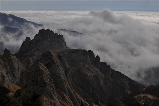 Often the wind blows strongly carrying the clouds over the mountains and if you are up there at such moments it is difficult to face the weather.