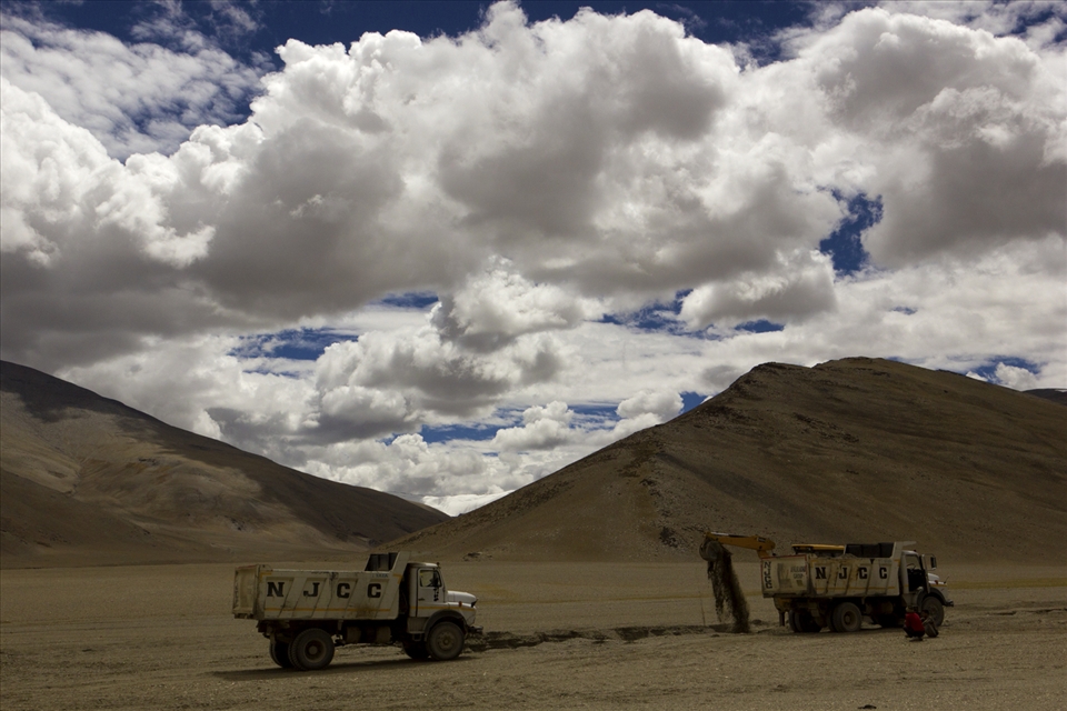 Machine doing work and waiting for human's chance