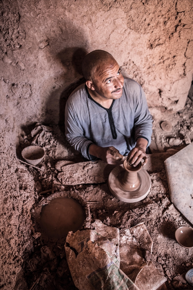 A pottery demonstration by one of the locals