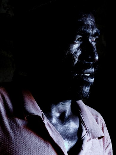 In spite of being so difficult to live in, Raso da Catarina has been inhabited bu Pankararé indians for many centuries. Today, a few families that descend from the Pankararés still live in that area. Here is Binho, patriarch of one of these families.