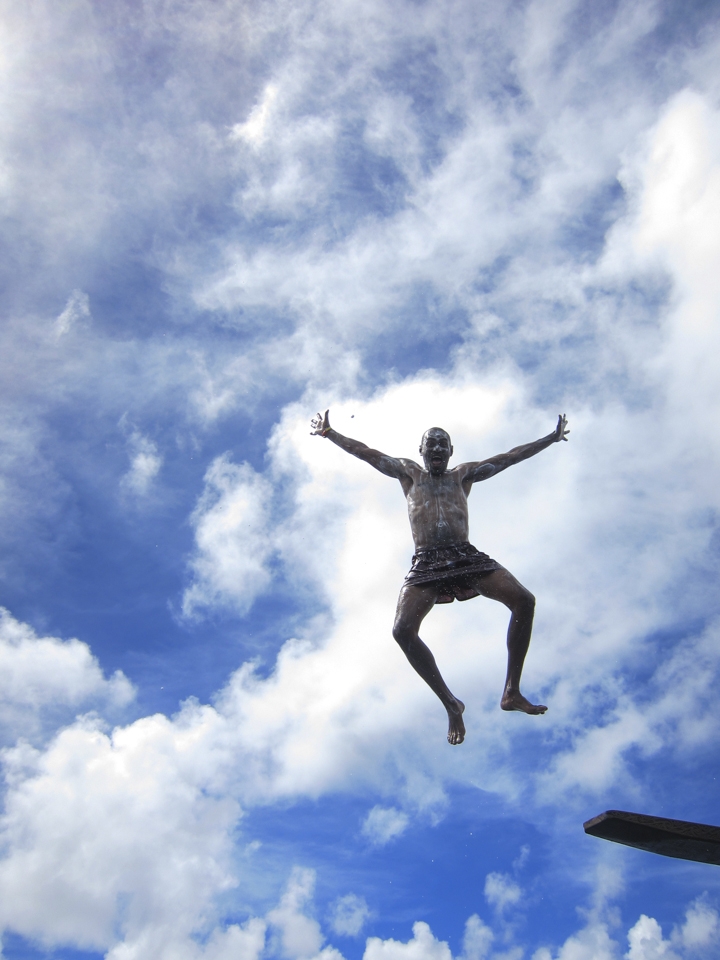 Wash Time at Sea:

3 days sail out from the nearest land in any direction, Te Matau-a-Maui crew member Richard Smith leaps off the Bowsprite of the Vaka Moana covered in soap. A blistering hot day in the pacific and a lull in the wind allowed time for a fun filled splash in the sun.