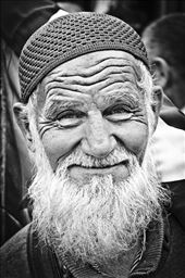 Kindness: a perfect stranger started smiling at me like a lifelong friend.: by read-see-discover, Views[306]