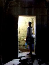 Inside of one of the temples of Angkor Wat, the sun called to us: by reiseviaje, Views[309]
