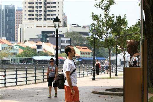 Tar ett snack med Nehru