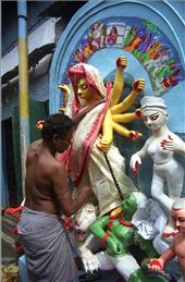 before delivary artis coverd with cotton cloths .  : by ritwick, Views[190]