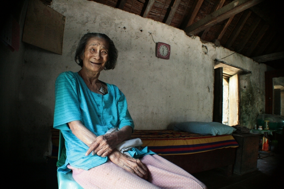 Lola Florestida Estrella, 85, lives in a 125-year-old stone house, the oldest of its kind in Batanes since it survived a strong earthquake in 1918.