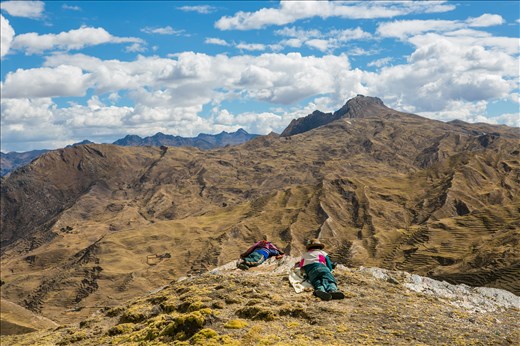 chilluhuani, peruvian community up in the andes, 4000m above sea level