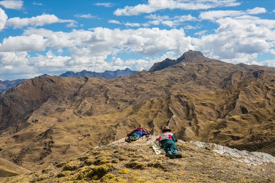 chilluhuani, peruvian community up in the andes, 4000m above sea level