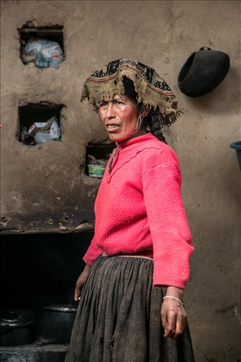 chilluhuani, peruvian community up in the andes, 4000m above sea level