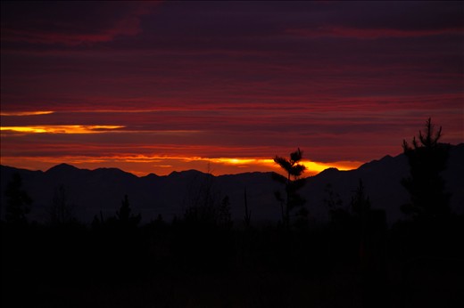 a beautiful sky at the start of the day