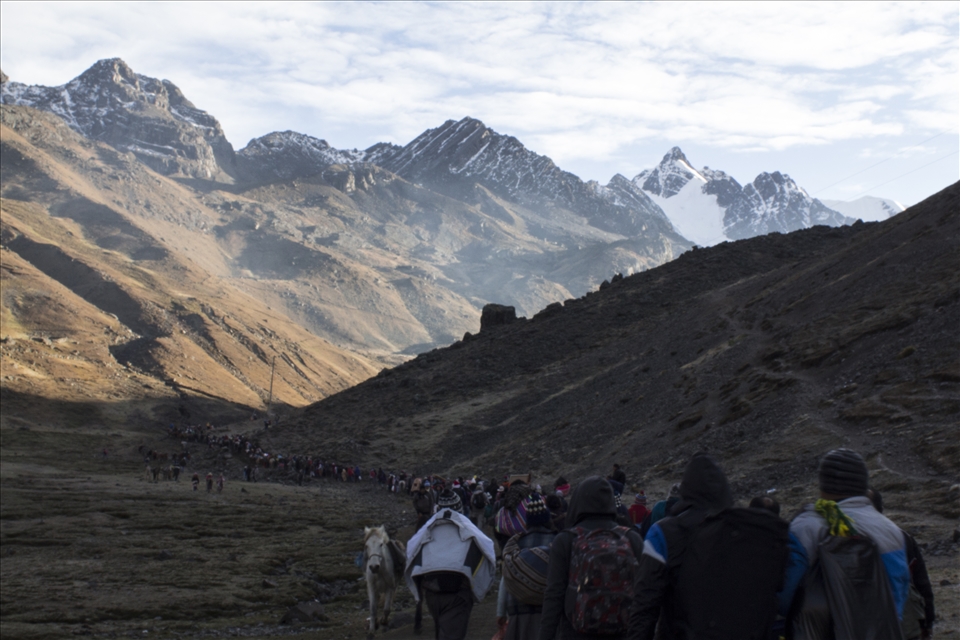 Pilgrims make their way up the mountain, Day 1 (ascent)