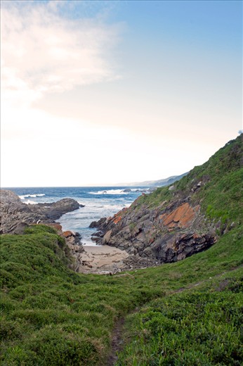 Little sandy coves litter the trail with swimming opportunities