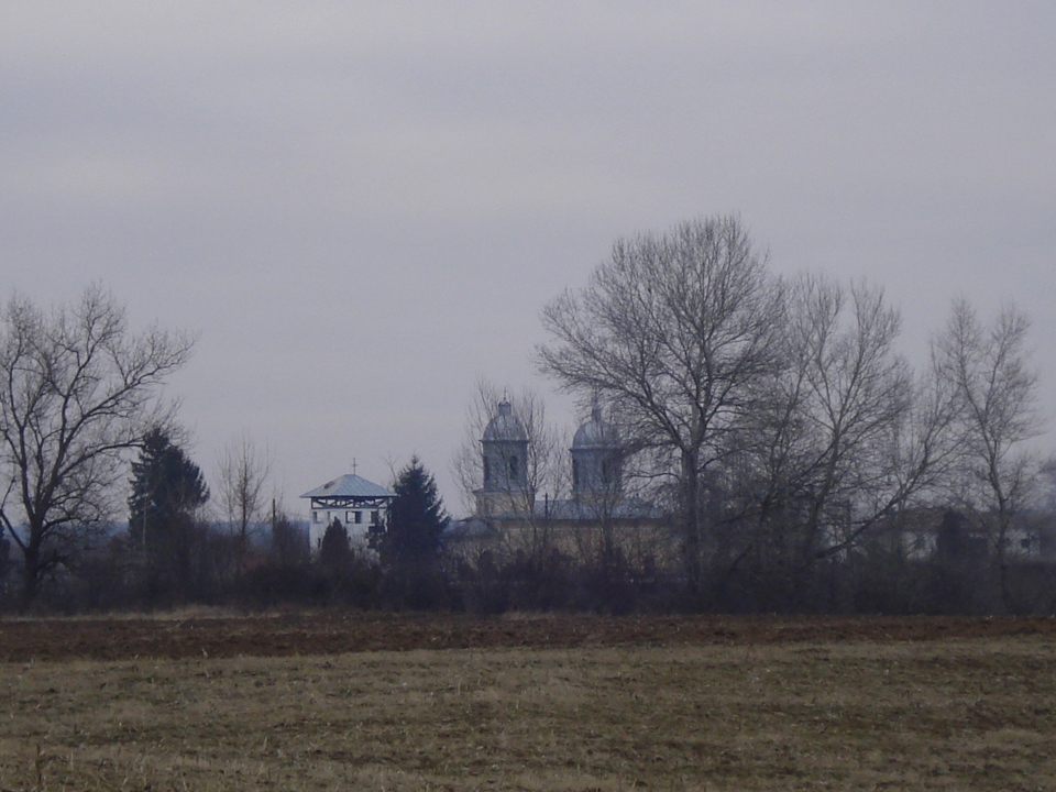 Stolnici village church and cemetery