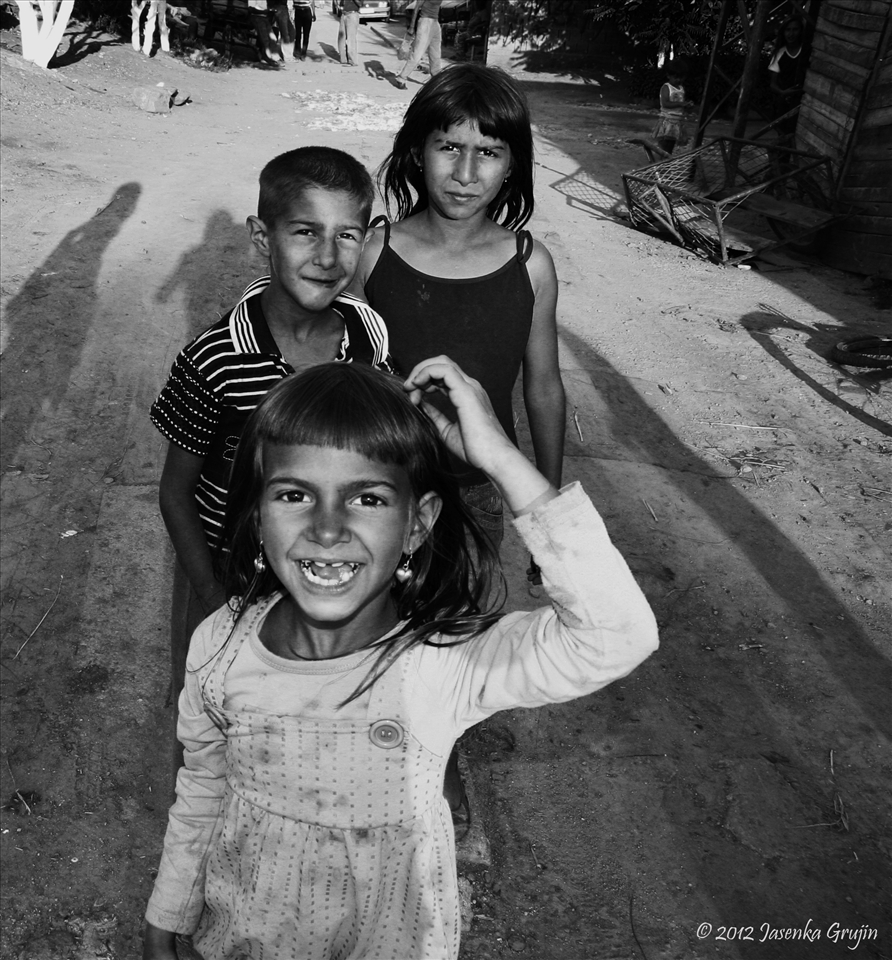 they are thinking - who is this lady with camera? can we trust her?