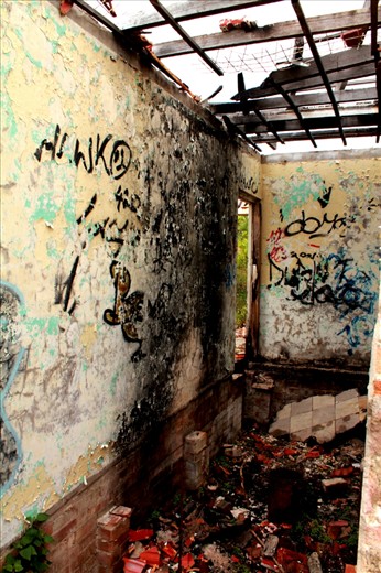 Although the inmates have moved on the violence, anguish and anger that the ground once imprisoned can still be seen and felt through the destruction of the buildings.