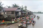 The activity of the floating market as it is flowing along the Martapura River: by rotyyu, Views[425]