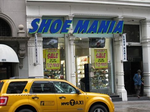 This is for sister Sonia: Ania thougth of you when she saw this shop ;)
