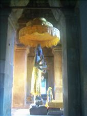 Many places to make offerings and to be blessed by a monk.: by rtumicki, Views[290]