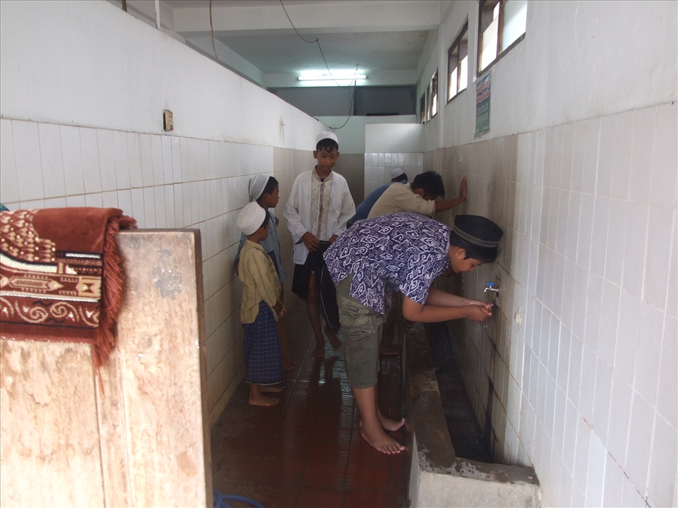 Before pray, people take a 'Wudhu' inside the part of the mosque.