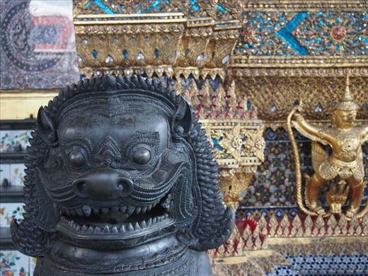 Photo bombed by a Statue..